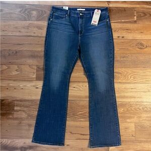 Levi's High Rise Bootcut size 18M blue jeans